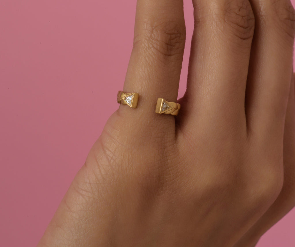 Dieci Plait Open Cuff Diamond Ring in 18k Gold Detail