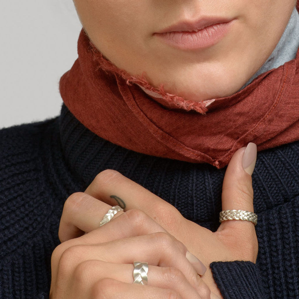 Cinque Plait Ring Detail