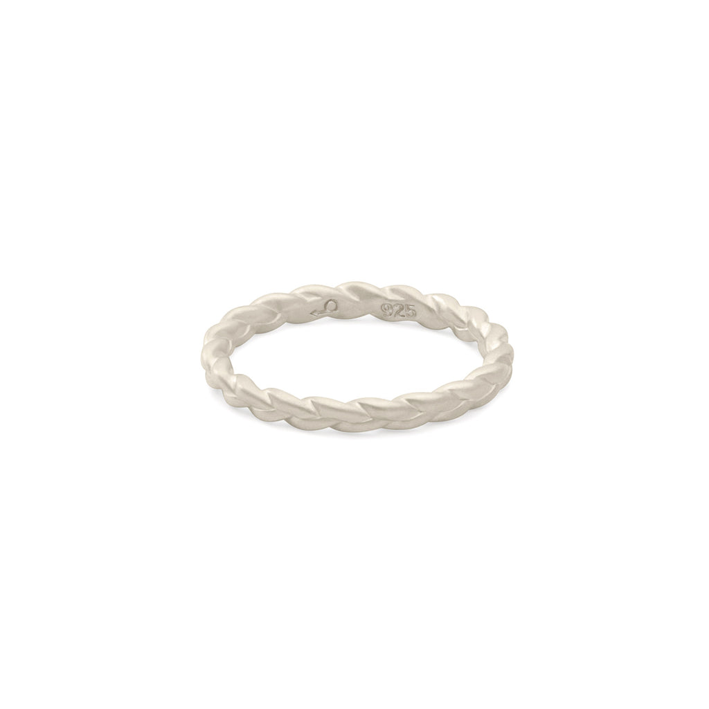 Sottile Plait Ring in matte sterling silver